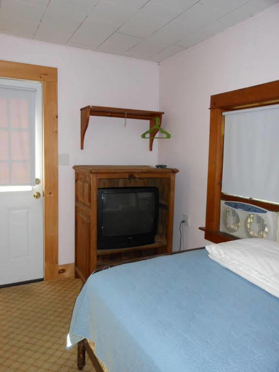 Hotel Katahdin Cabins Millinocket Exteriér fotografie